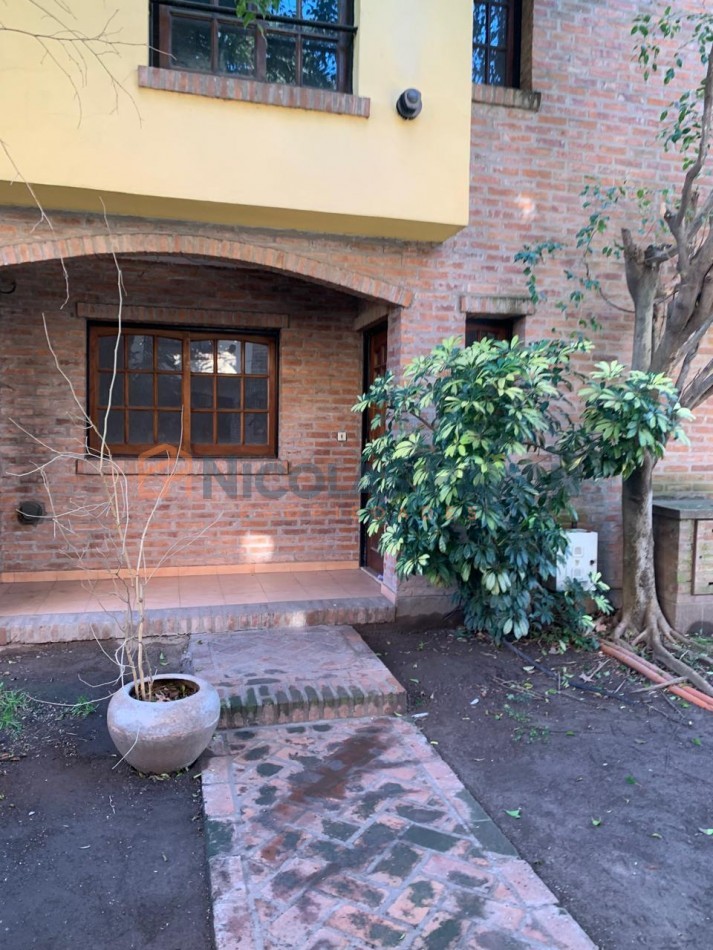 Duplex en alquiler en barrio cerrado