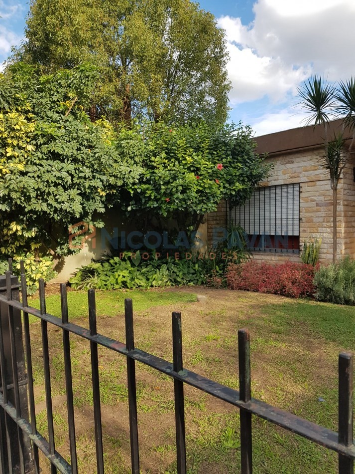 CASA EN VENTA en JOSE C PAZ. APTA CREDITO BANCARIO