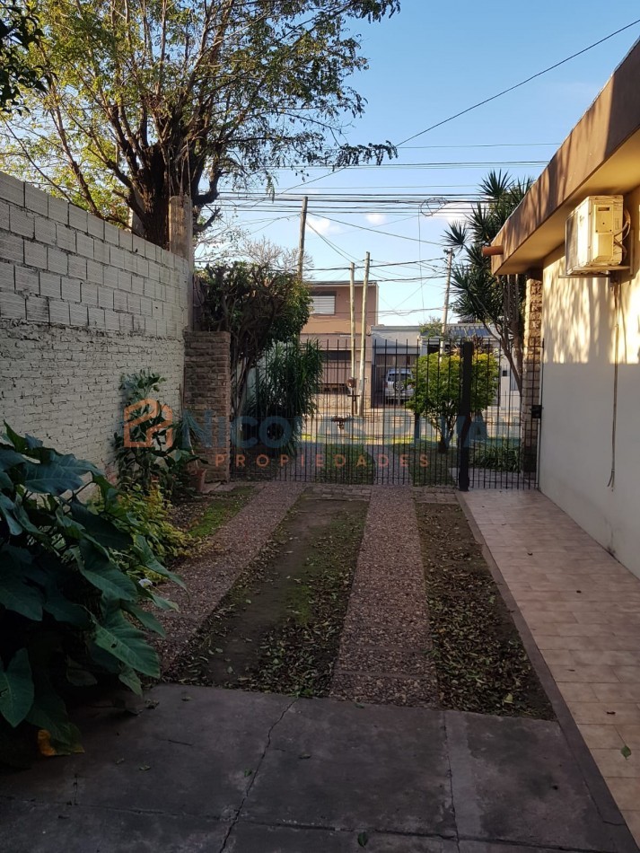 CASA EN VENTA en JOSE C PAZ. APTA CREDITO BANCARIO